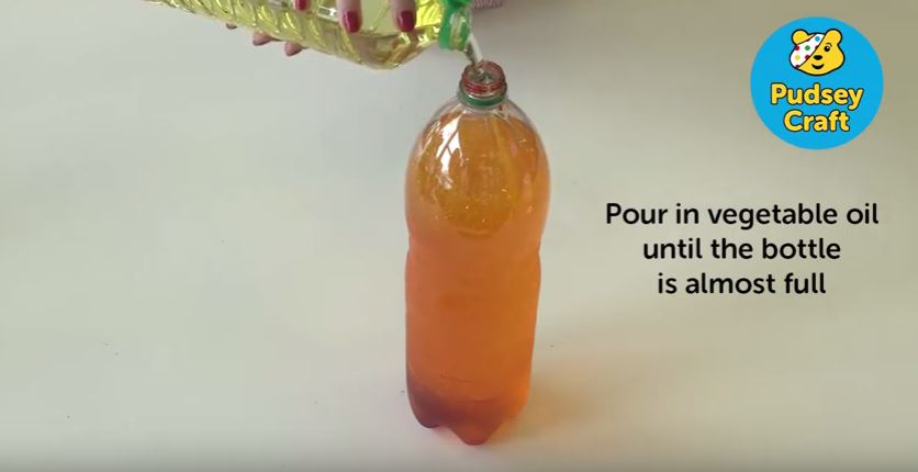 Making a lava lamp using vegetable oil